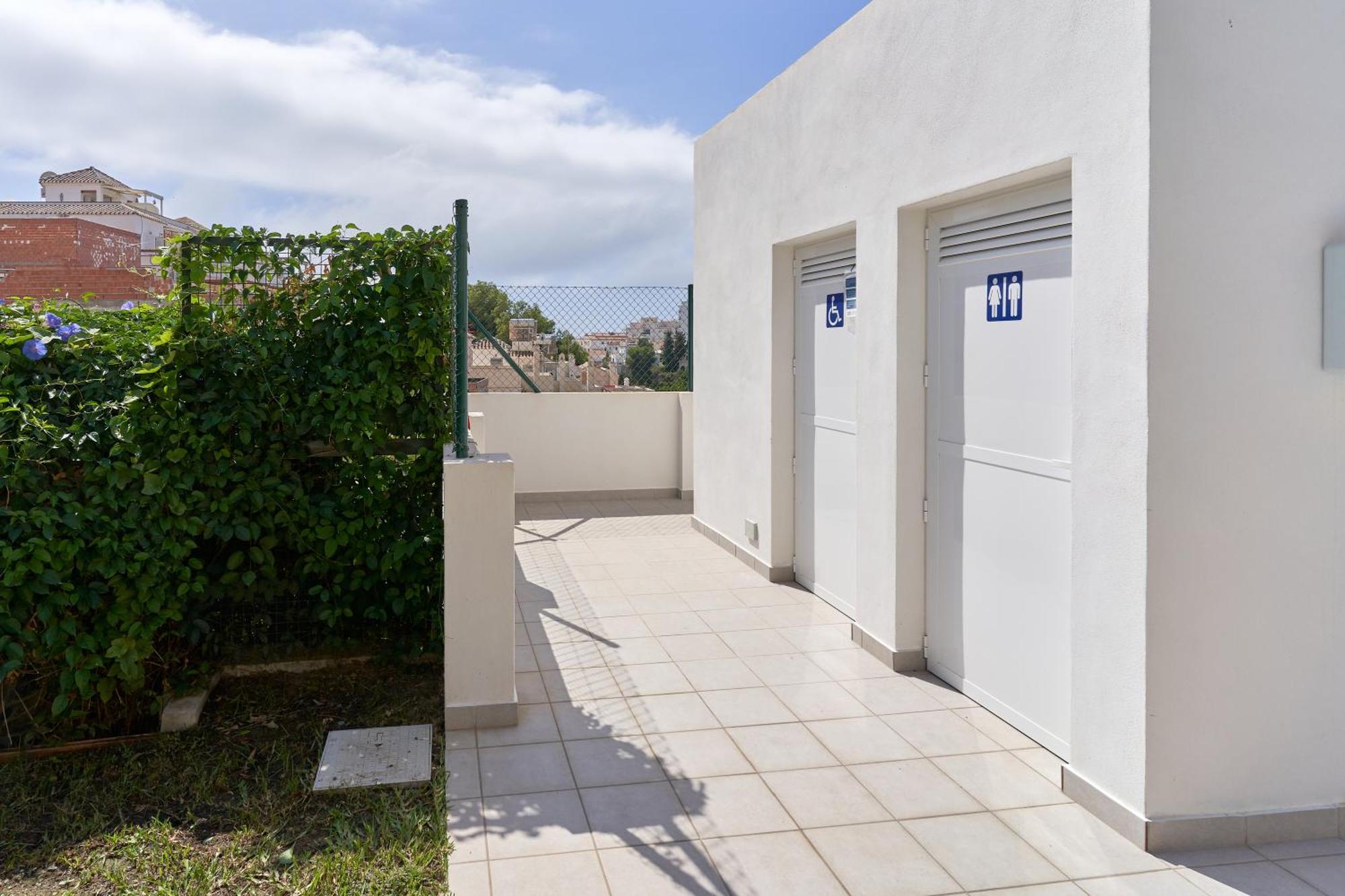 Hawaii 1St Floor Burriana, Nerja Apartment Exterior foto