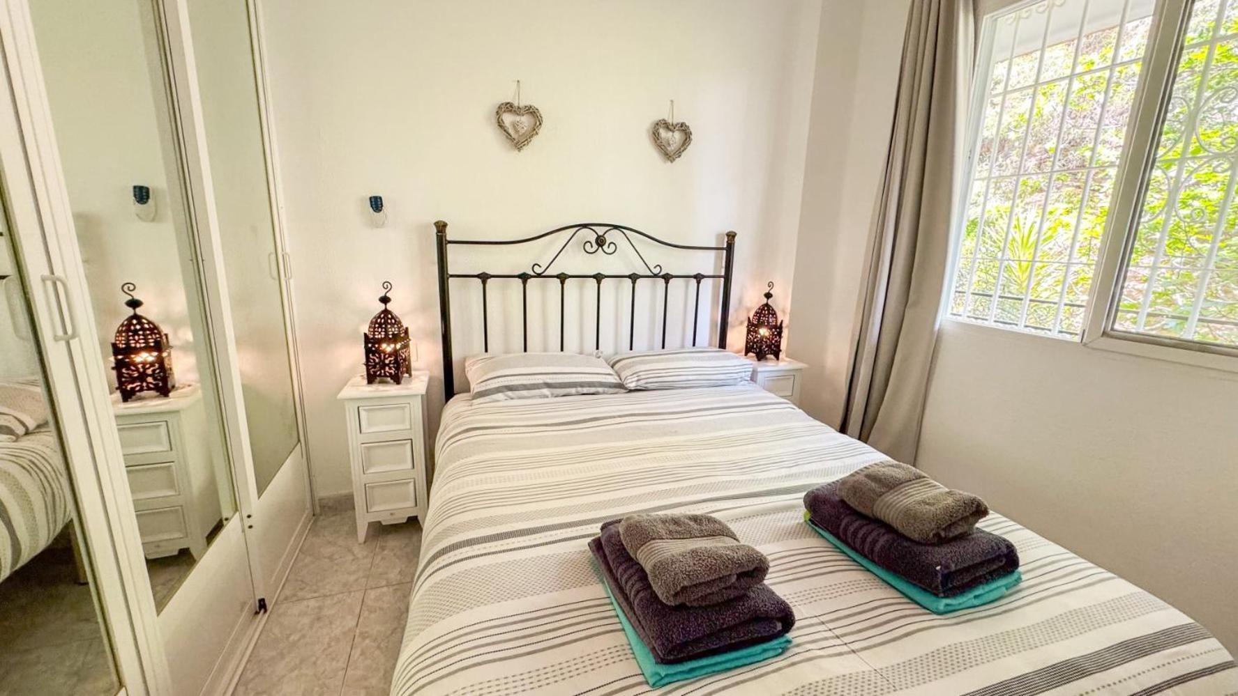 Hawaii 1St Floor Burriana, Nerja Apartment Exterior foto