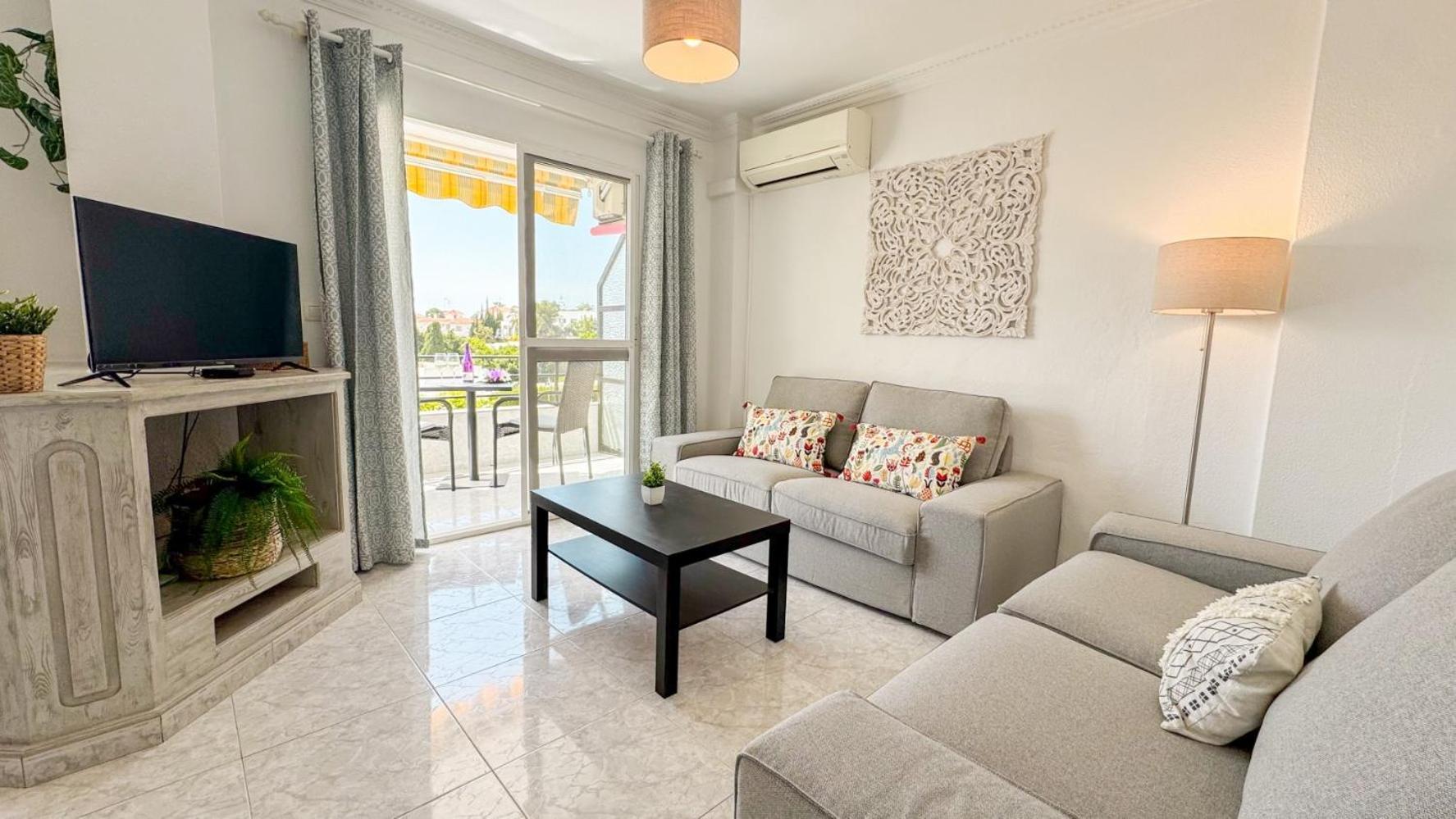 Hawaii 1St Floor Burriana, Nerja Apartment Exterior foto