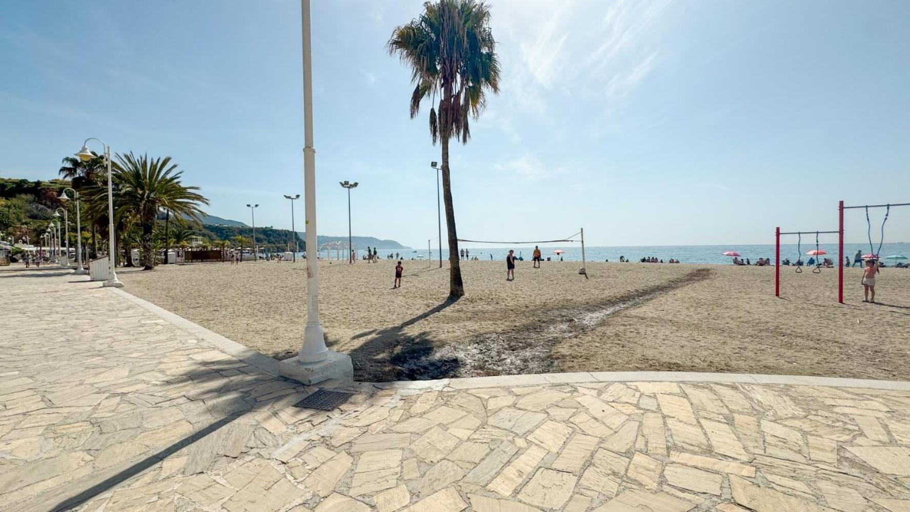 Hawaii 1St Floor Burriana, Nerja Apartment Exterior foto