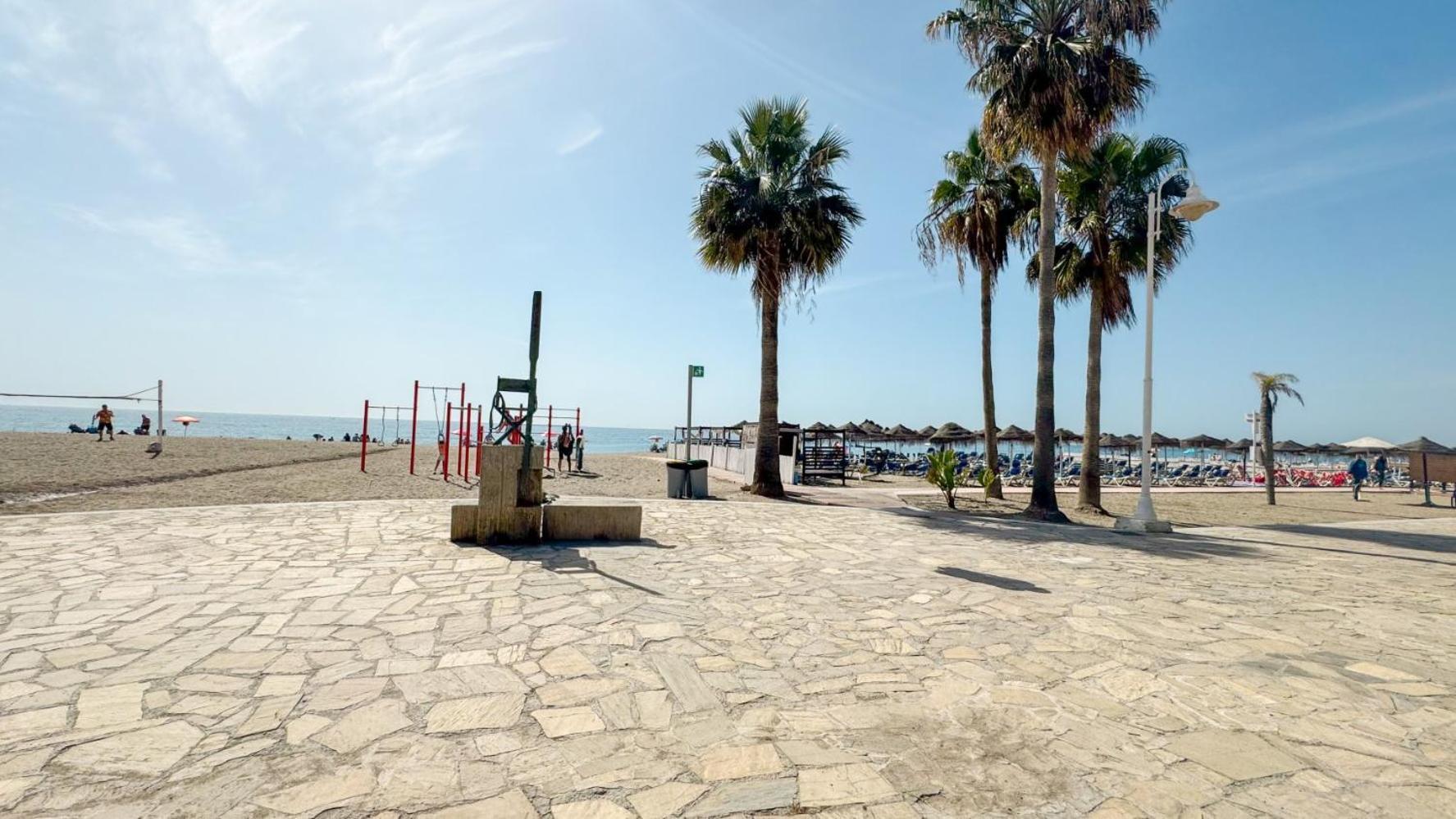 Hawaii 1St Floor Burriana, Nerja Apartment Exterior foto