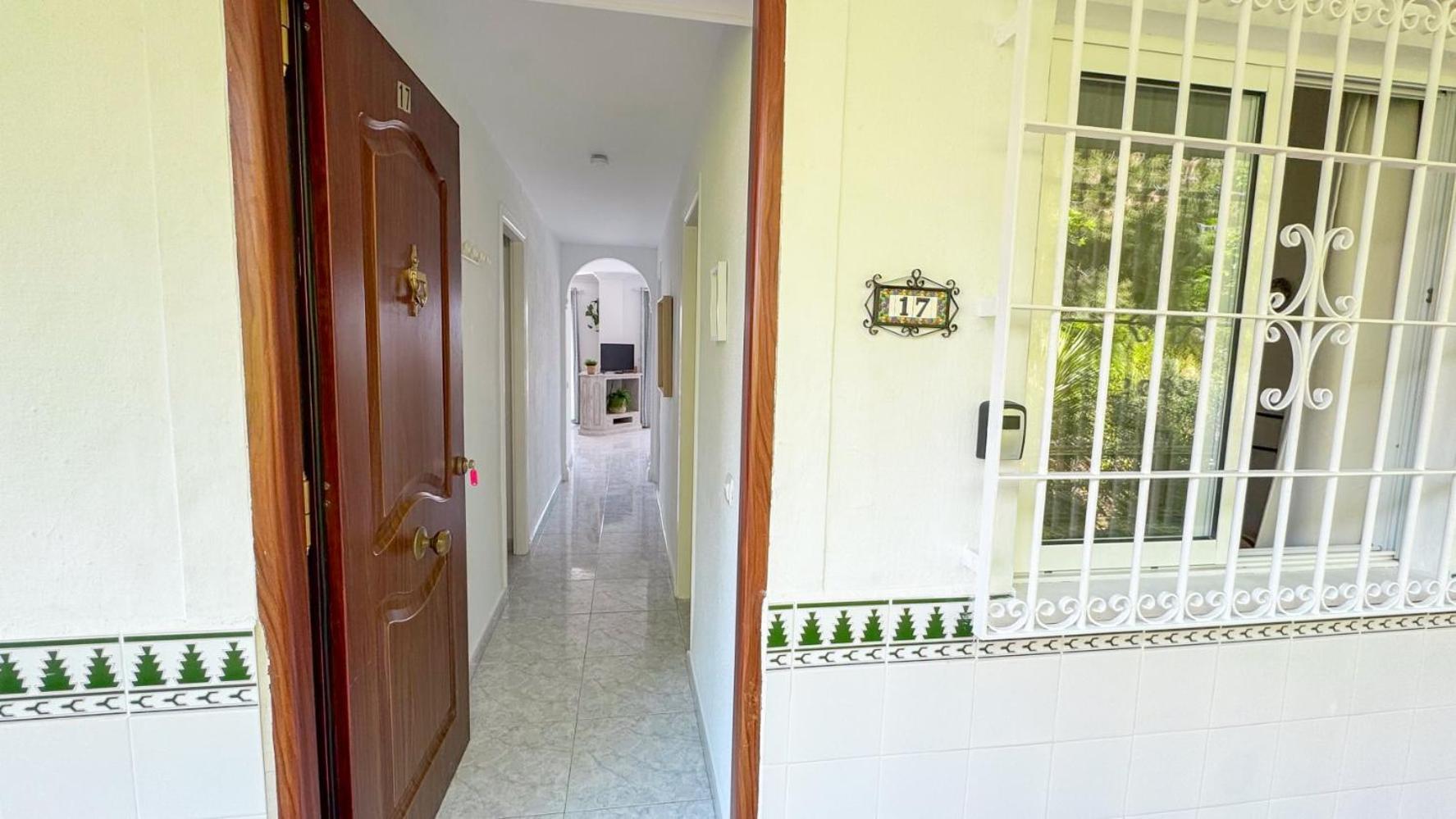 Hawaii 1St Floor Burriana, Nerja Apartment Exterior foto